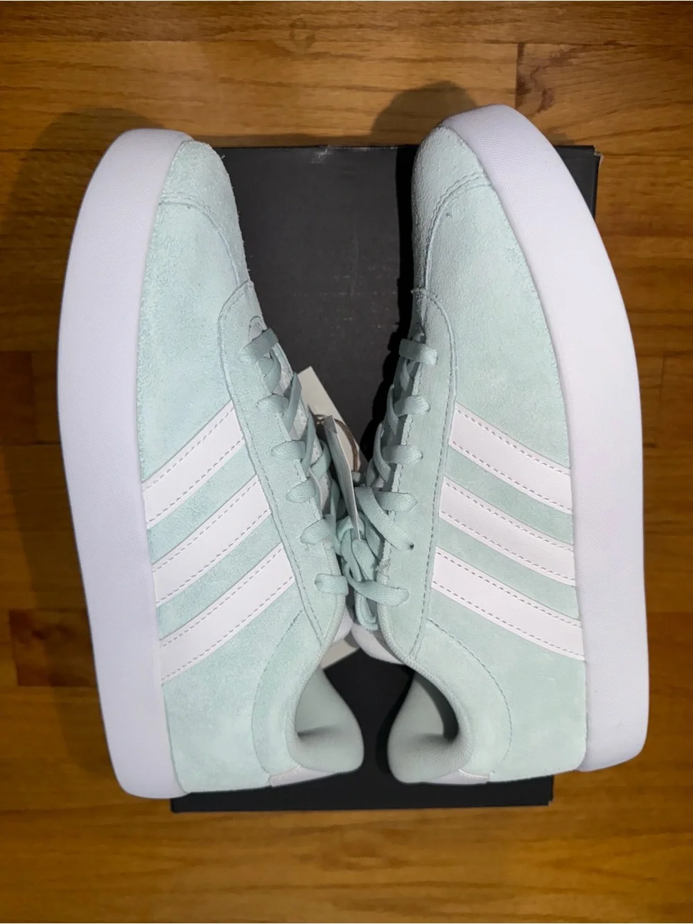 NIB Adidas Youth Cloud Mint Suede Sneakers Size 6